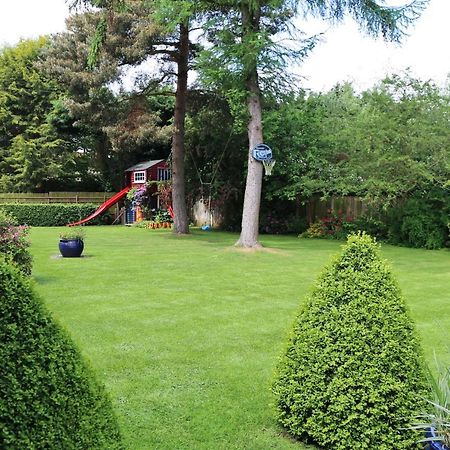 נורוויץ'' Surlingham Lodge Studio Large Family Cottage מראה חיצוני תמונה